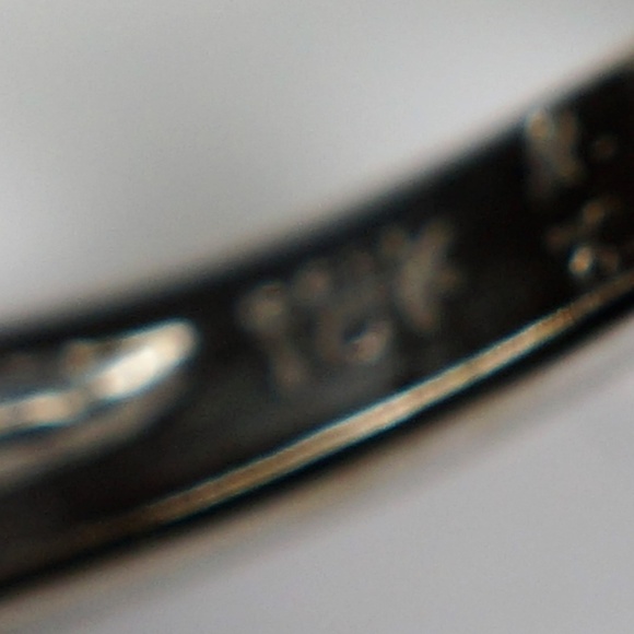 18KW Gold Genuine Ruby & Diamond Ring - Picture 7 of 8